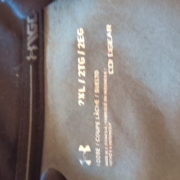 Men's Under Armour pullover - Picture 2 of 4